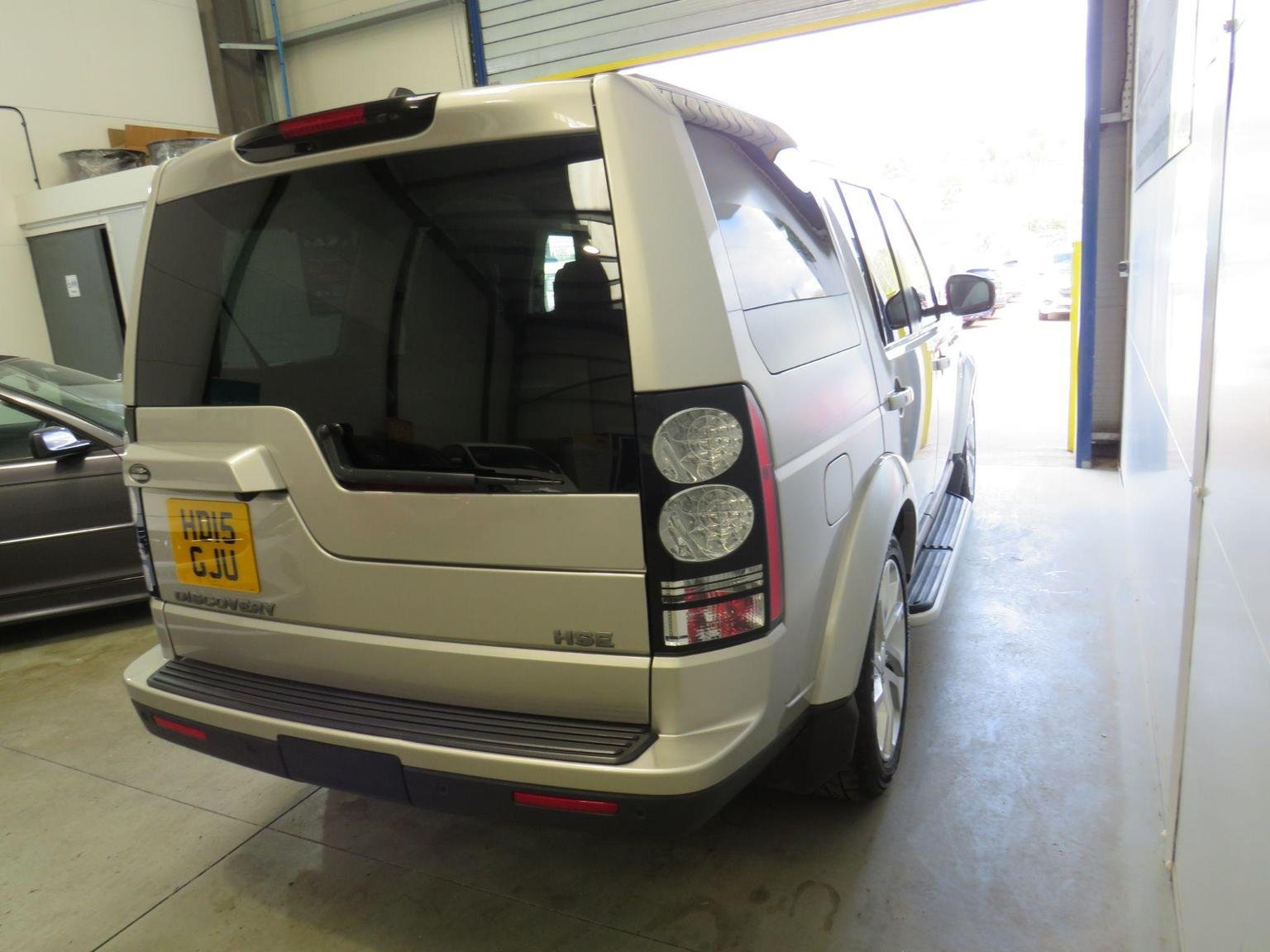 Land Rover Discovery 4