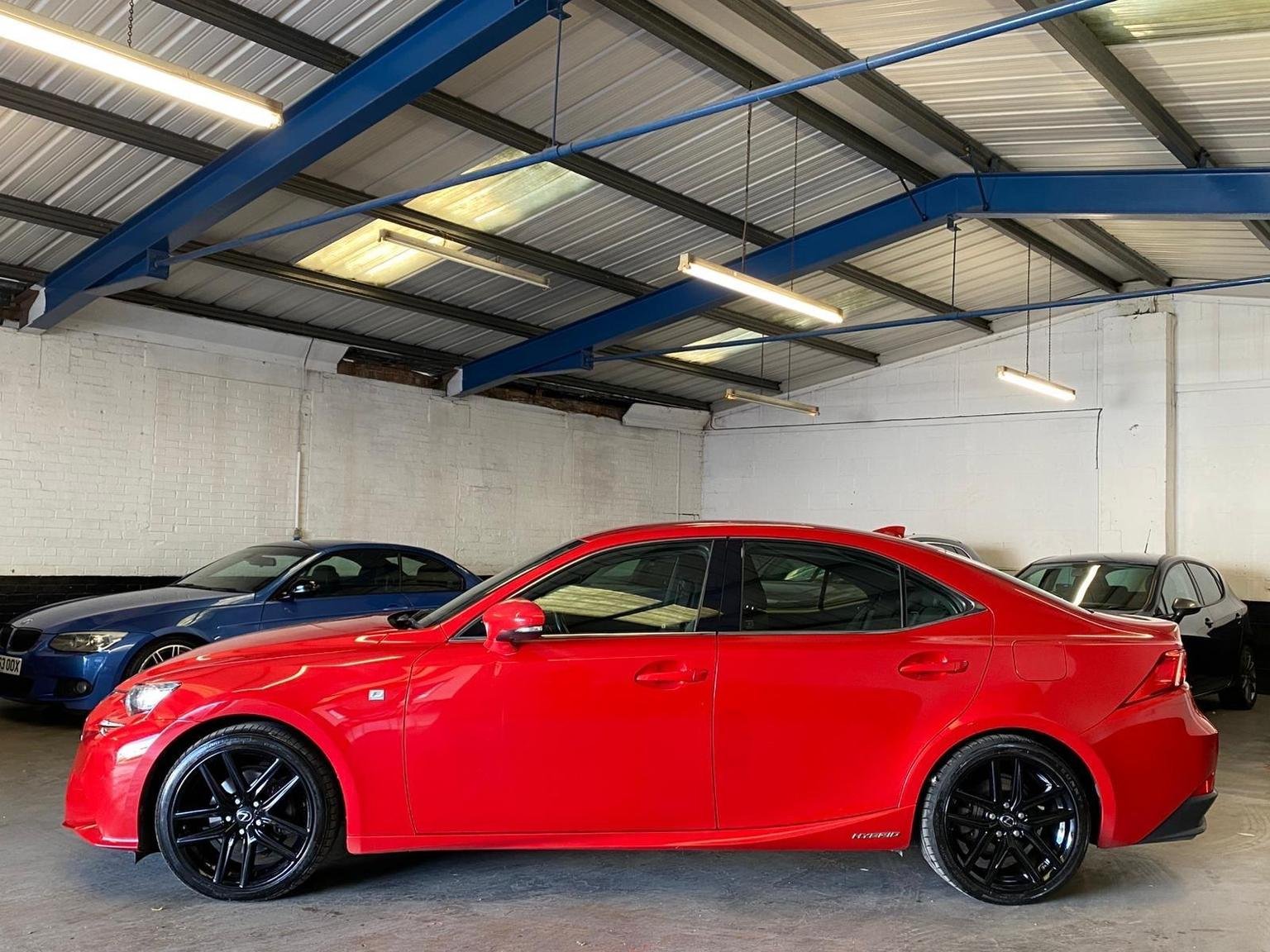 Lexus IS