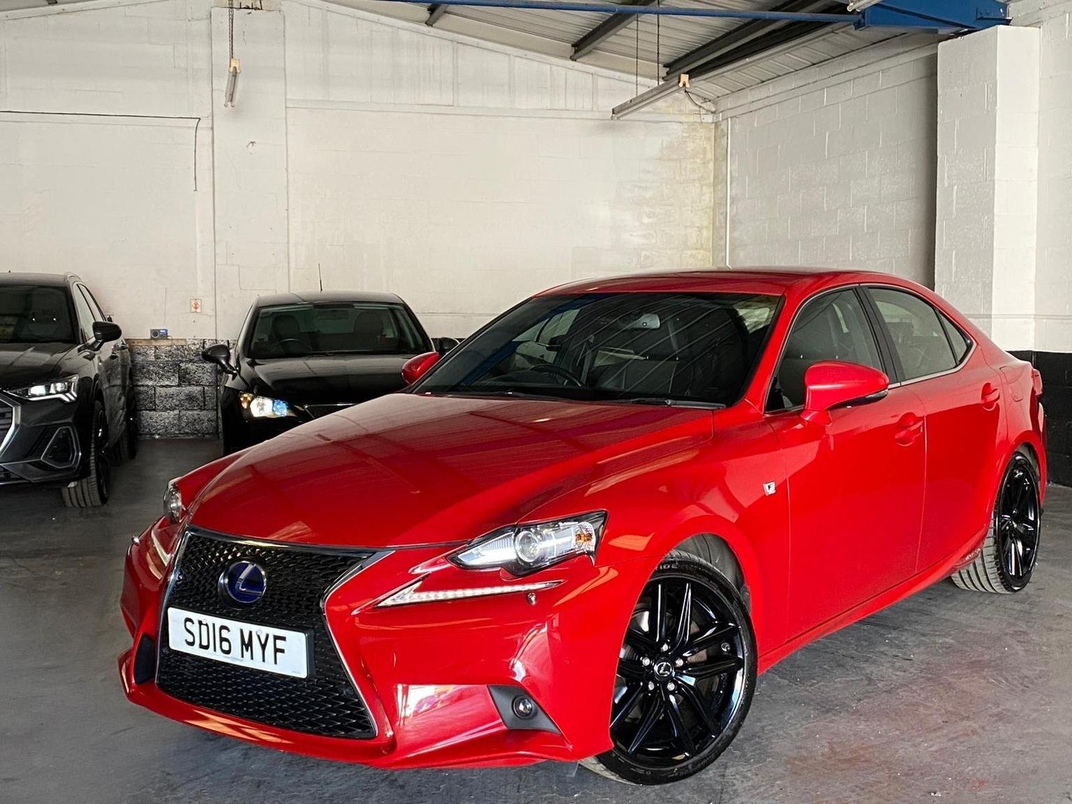 Lexus IS