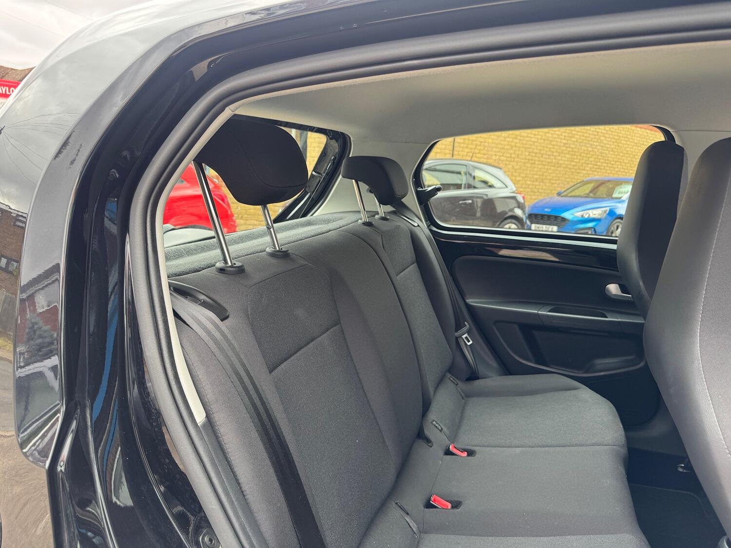Volkswagen UP