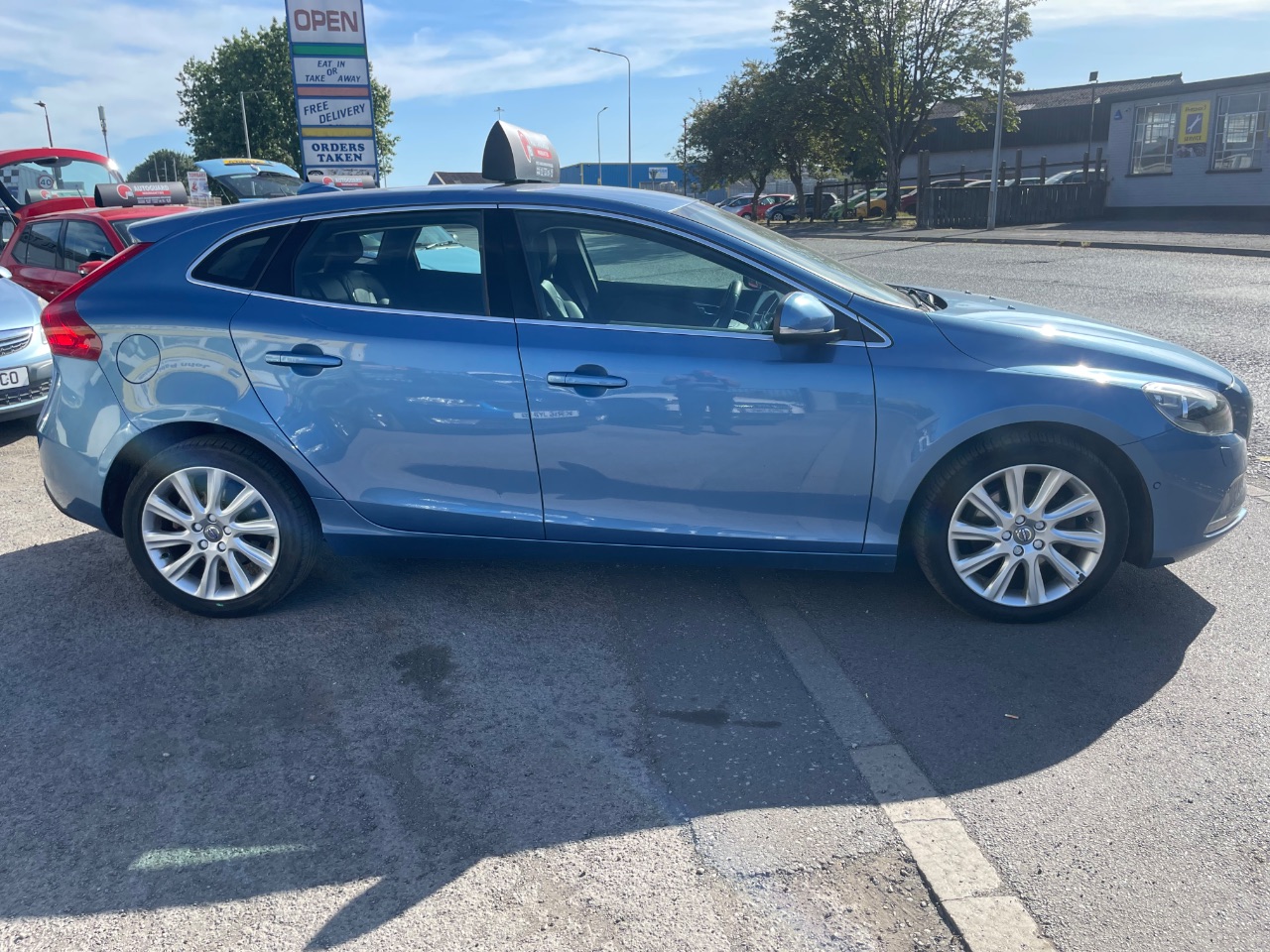 Volvo V40
