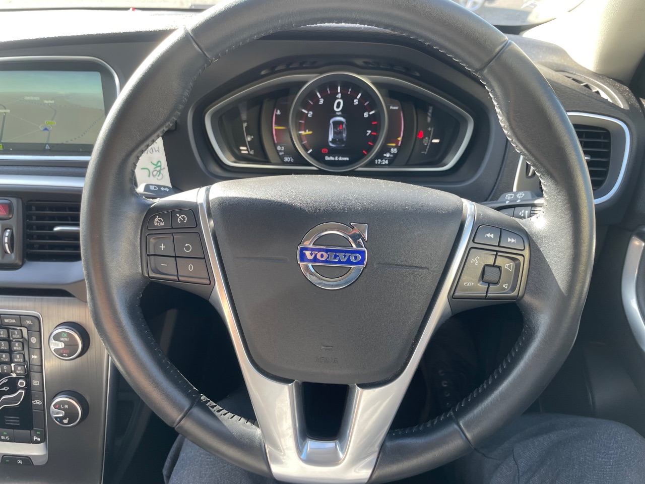 Volvo V40