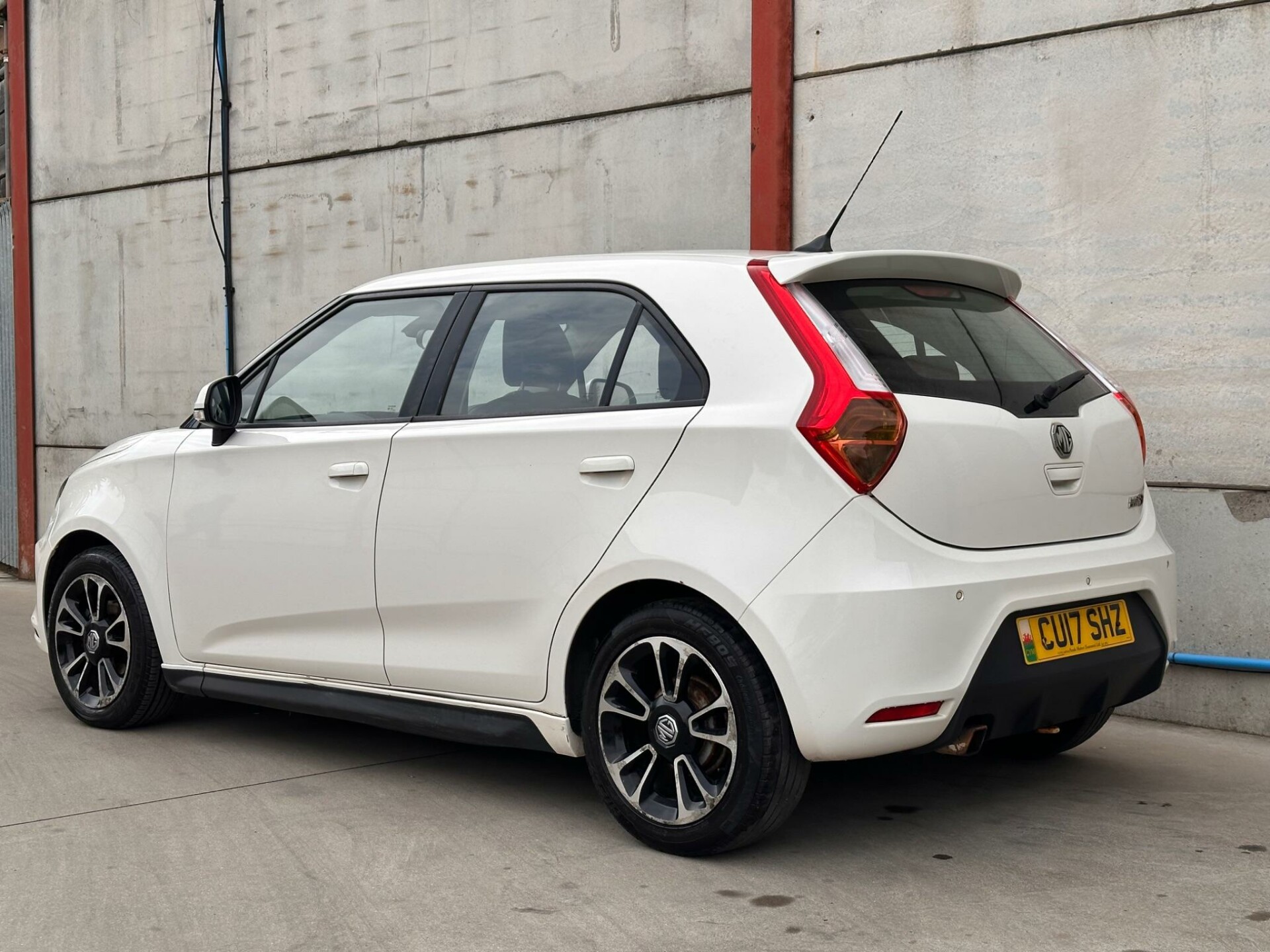 MG 3