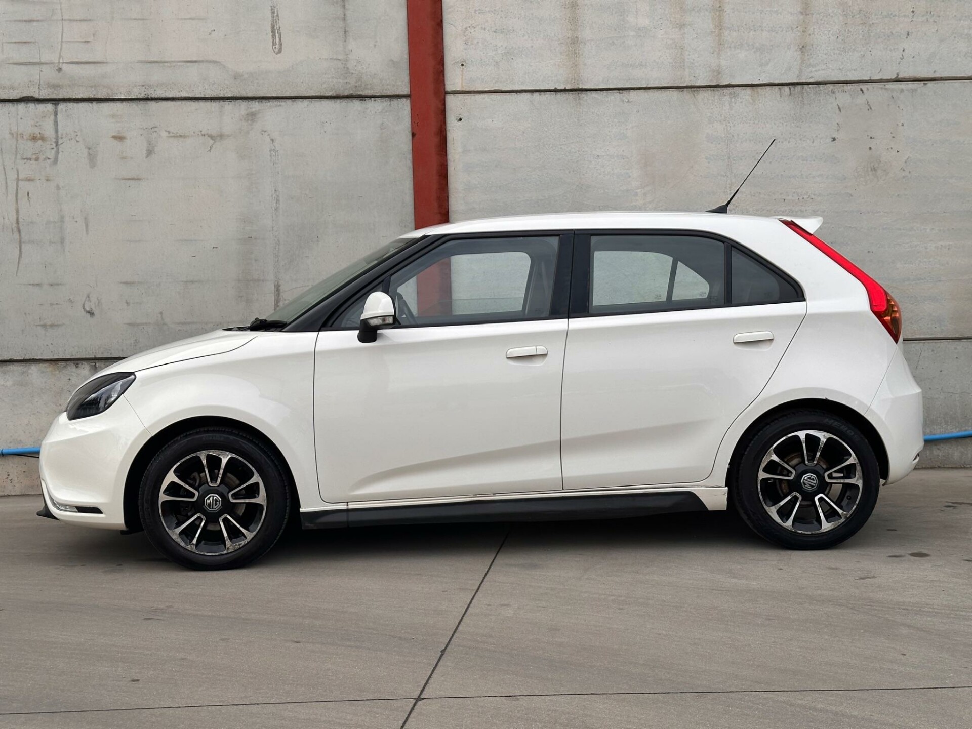 MG 3