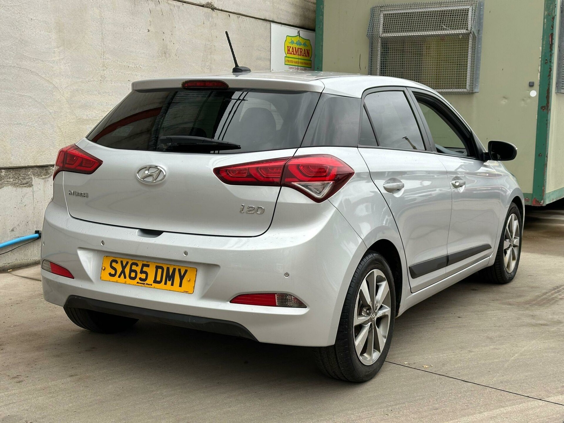 Hyundai i20