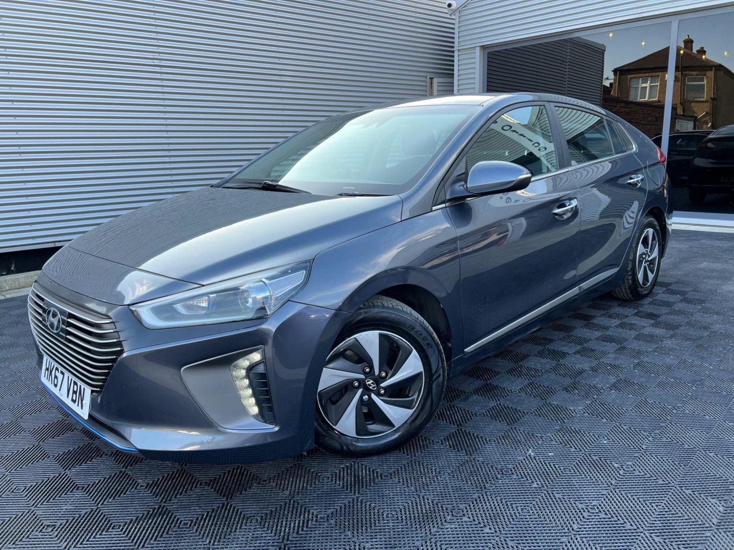 Hyundai IONIQ