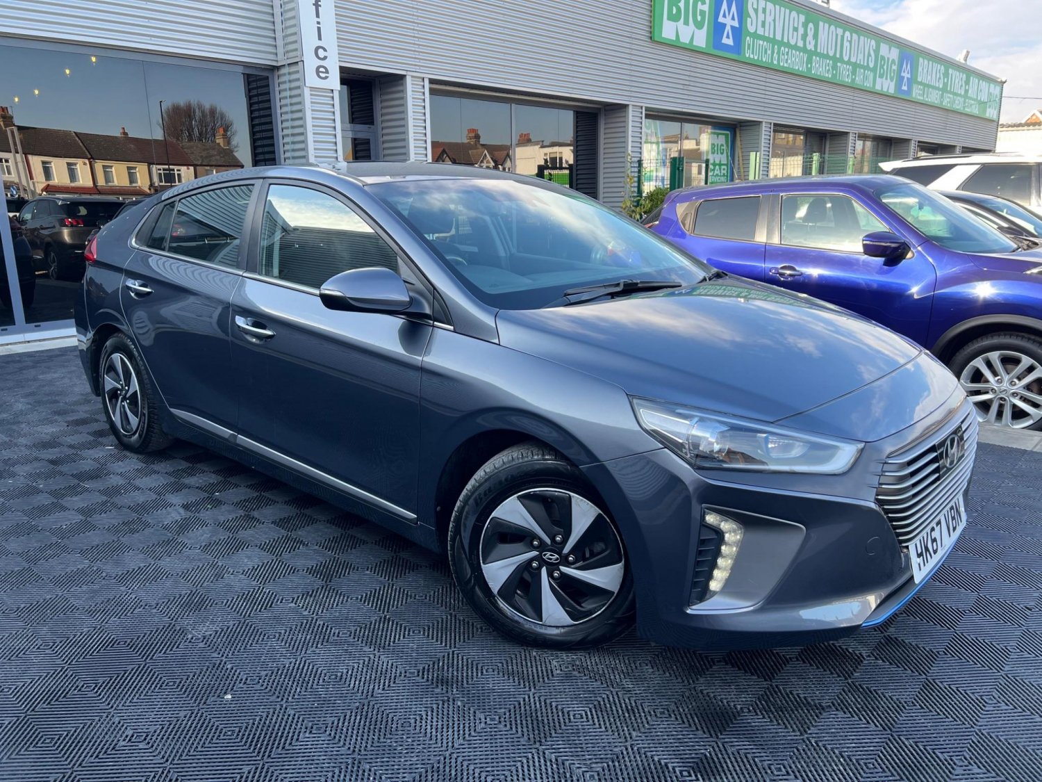 Hyundai IONIQ