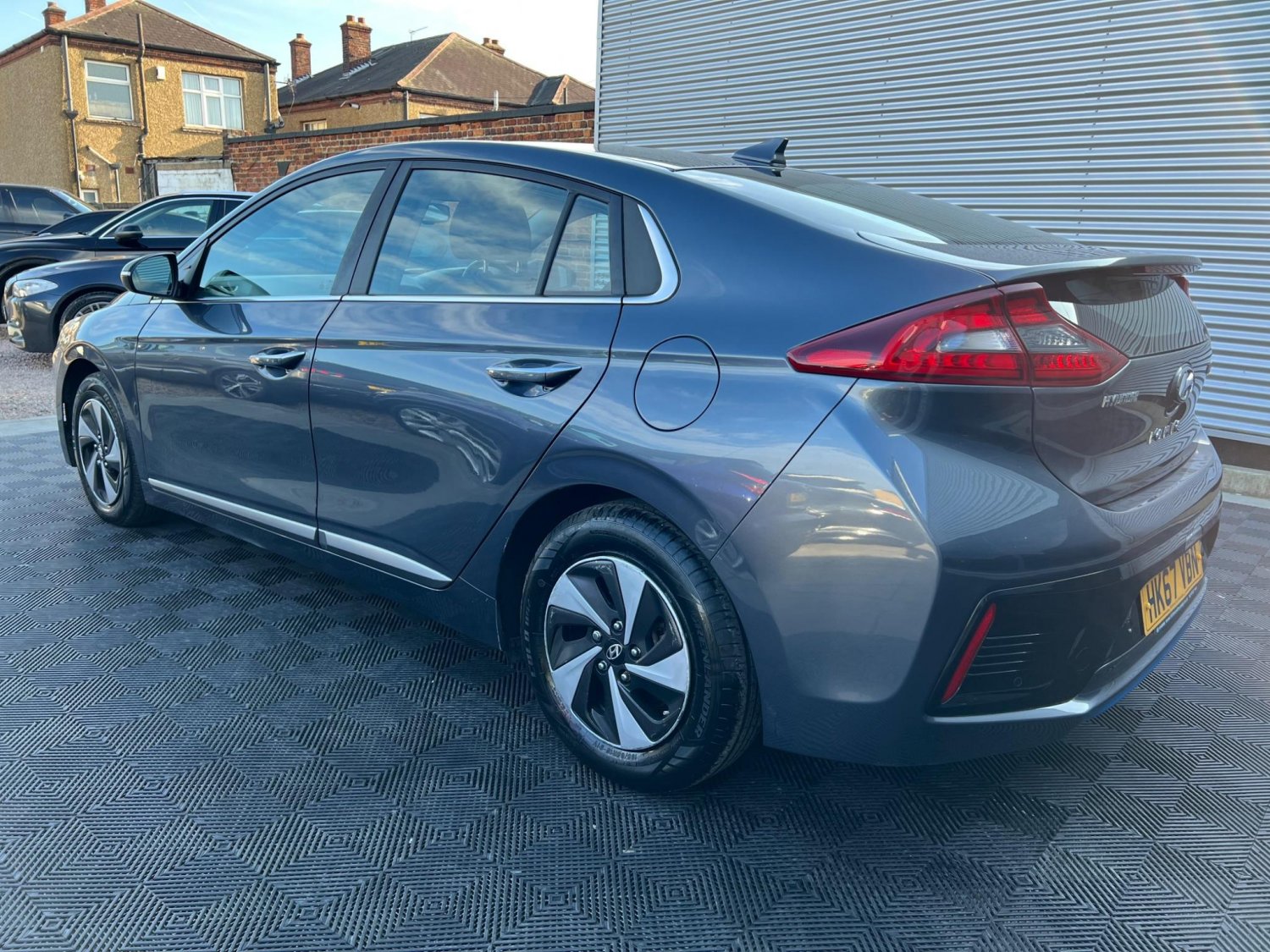 Hyundai IONIQ