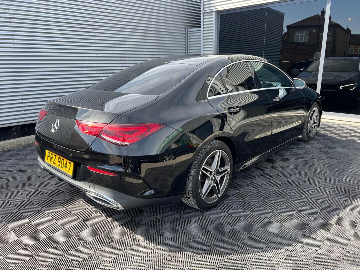 Mercedes Benz CLA