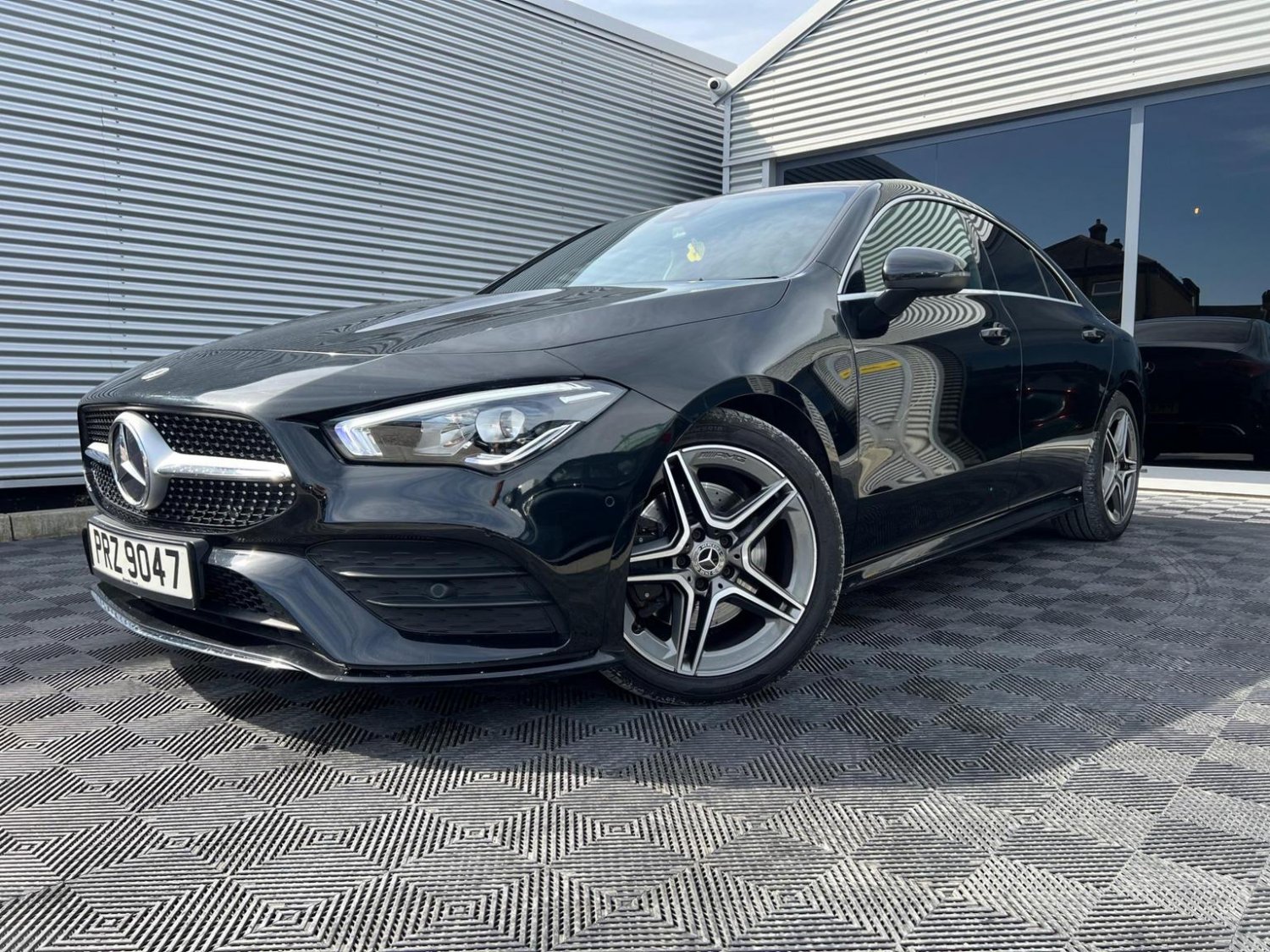 Mercedes Benz CLA