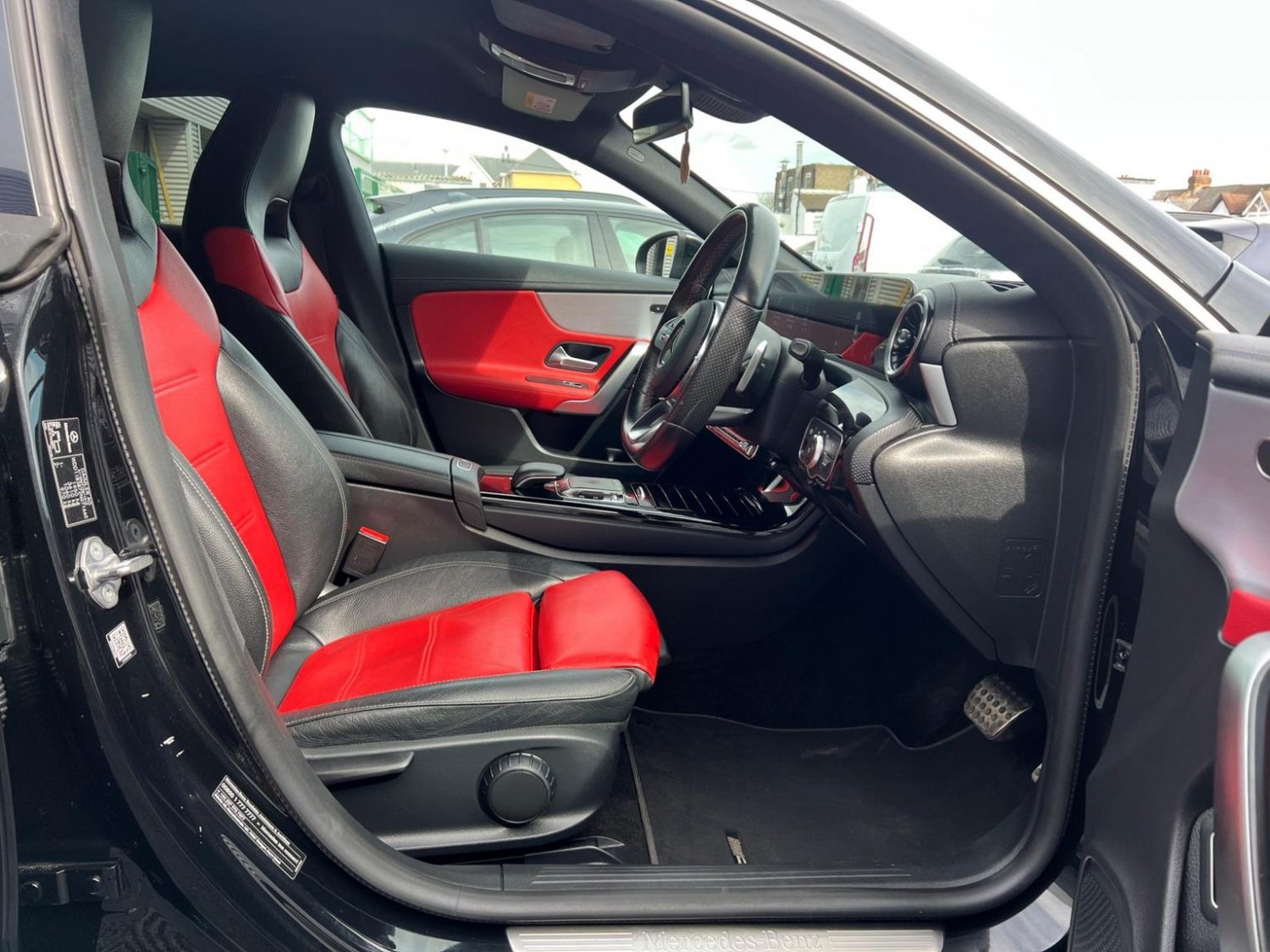 Mercedes Benz CLA