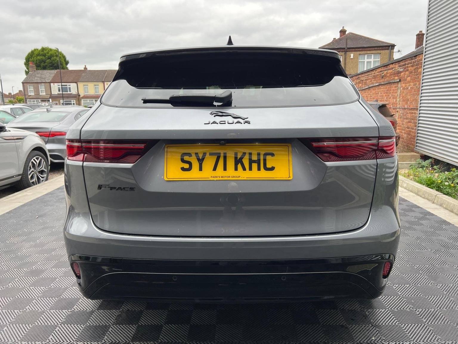 Jaguar F Pace