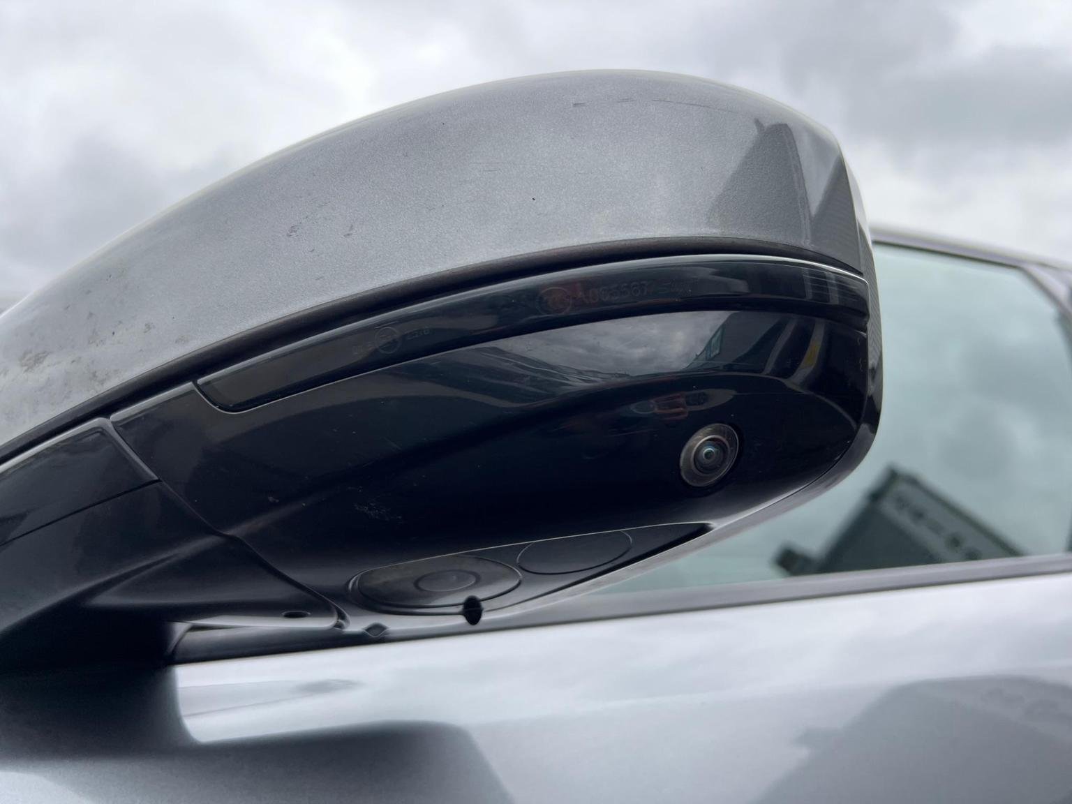 Jaguar F Pace
