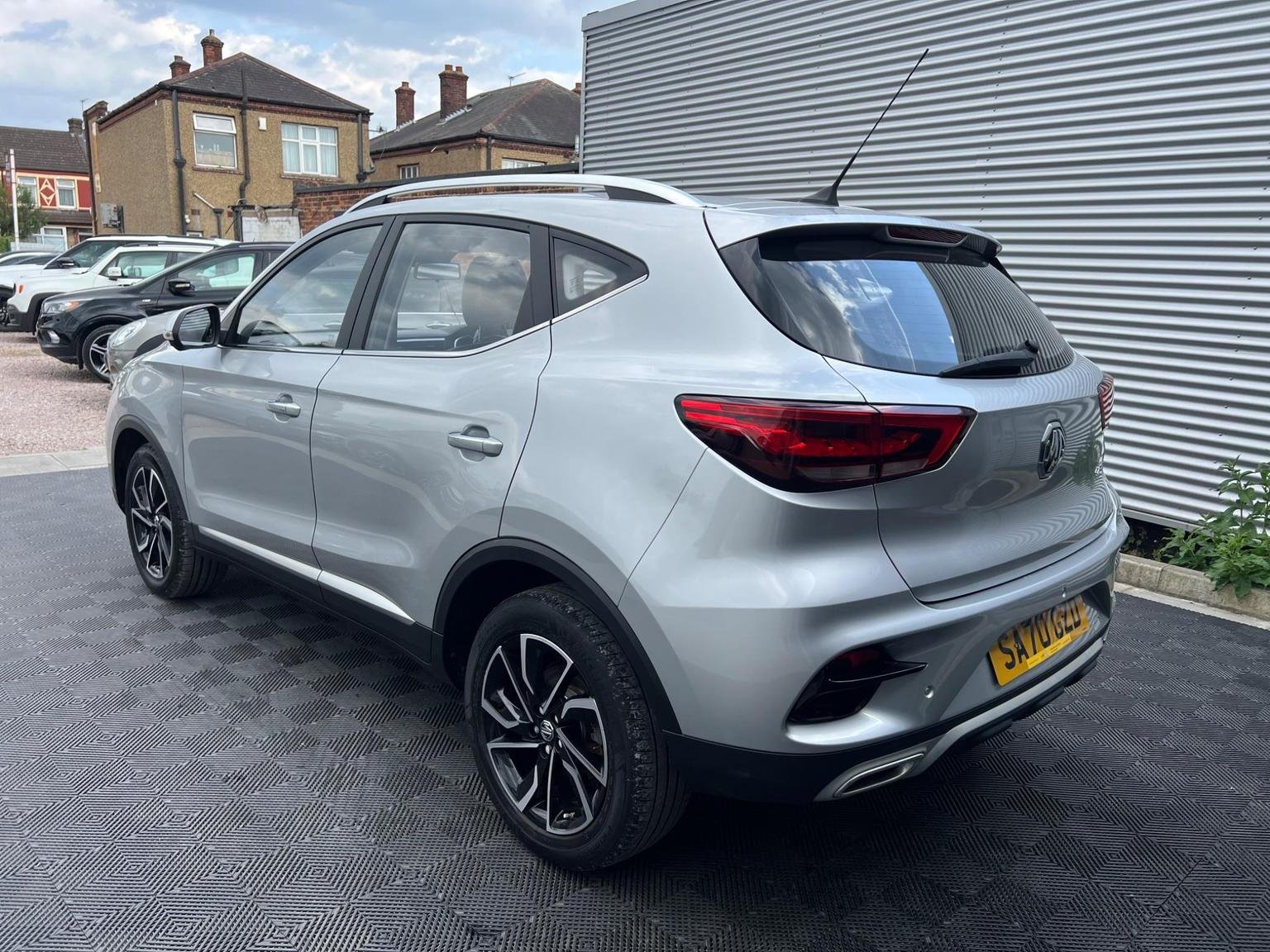 MG ZS