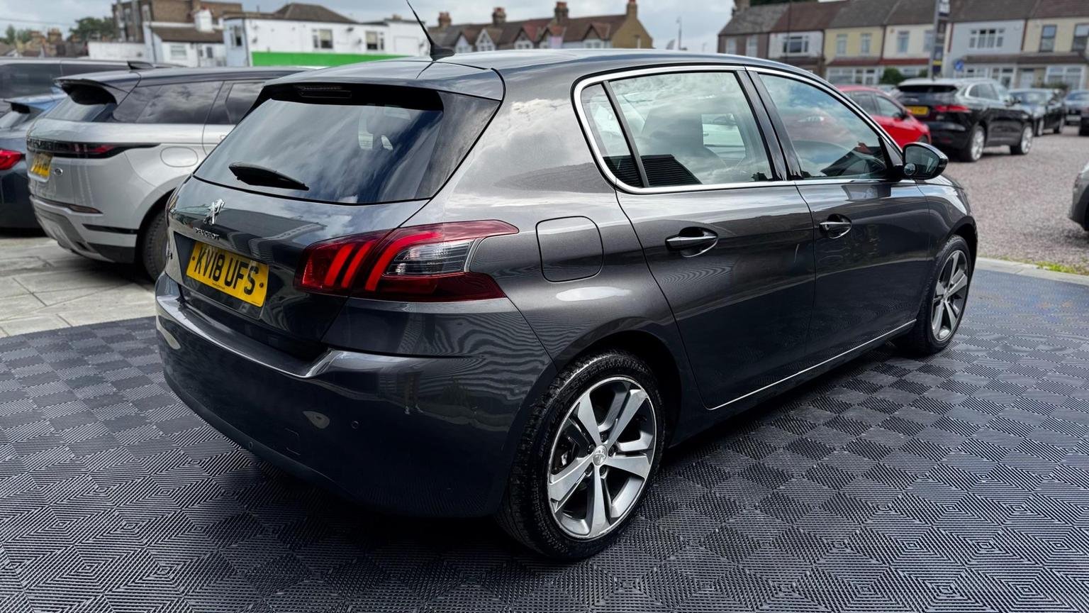 Peugeot 308