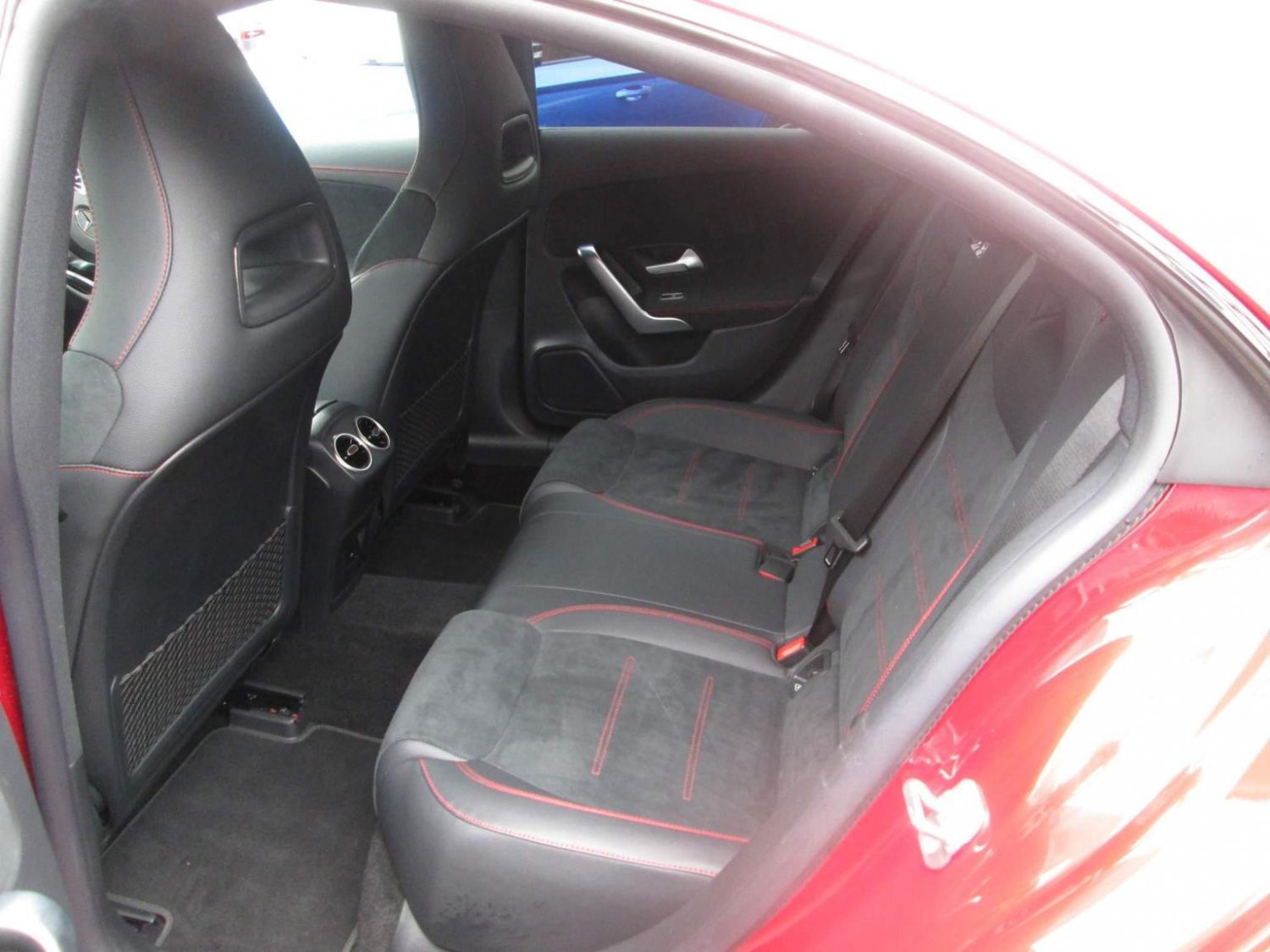 Mercedes Benz CLA