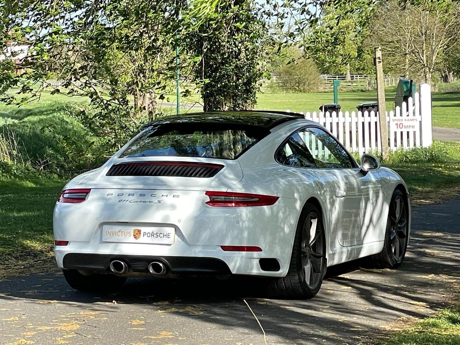 Porsche 911