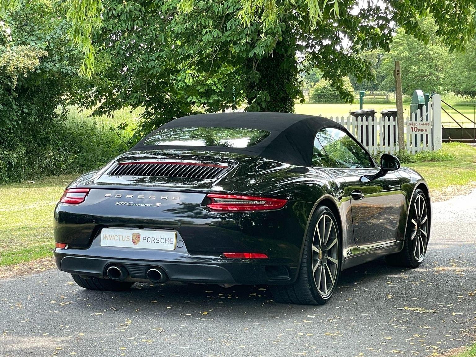 Porsche 911