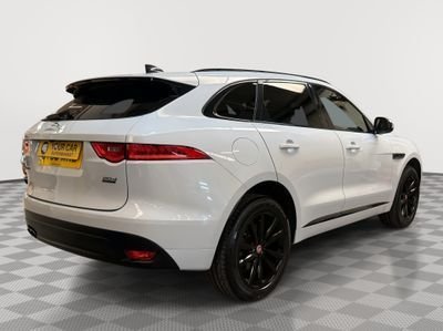 Jaguar F Pace