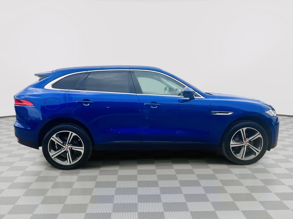Jaguar F Pace