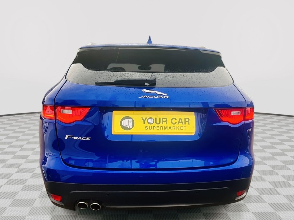 Jaguar F Pace