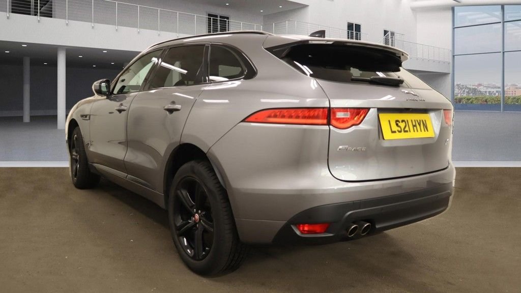 Jaguar F Pace