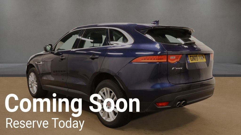 Jaguar F Pace