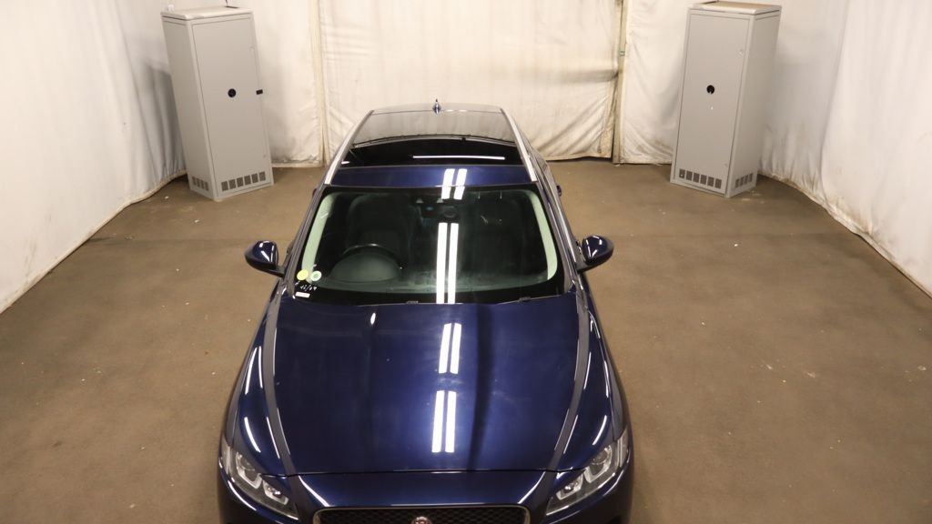 Jaguar F Pace
