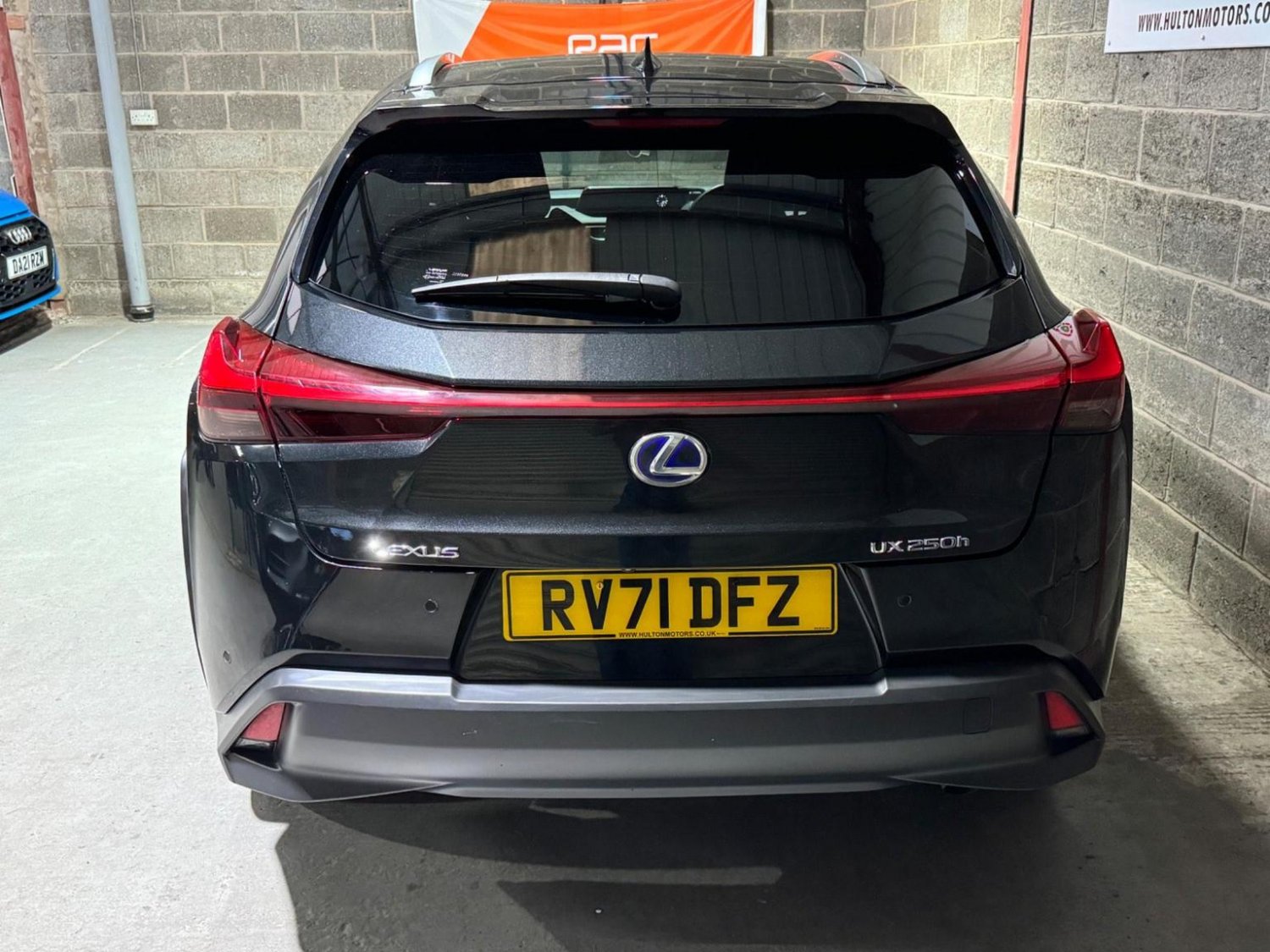 Lexus UX