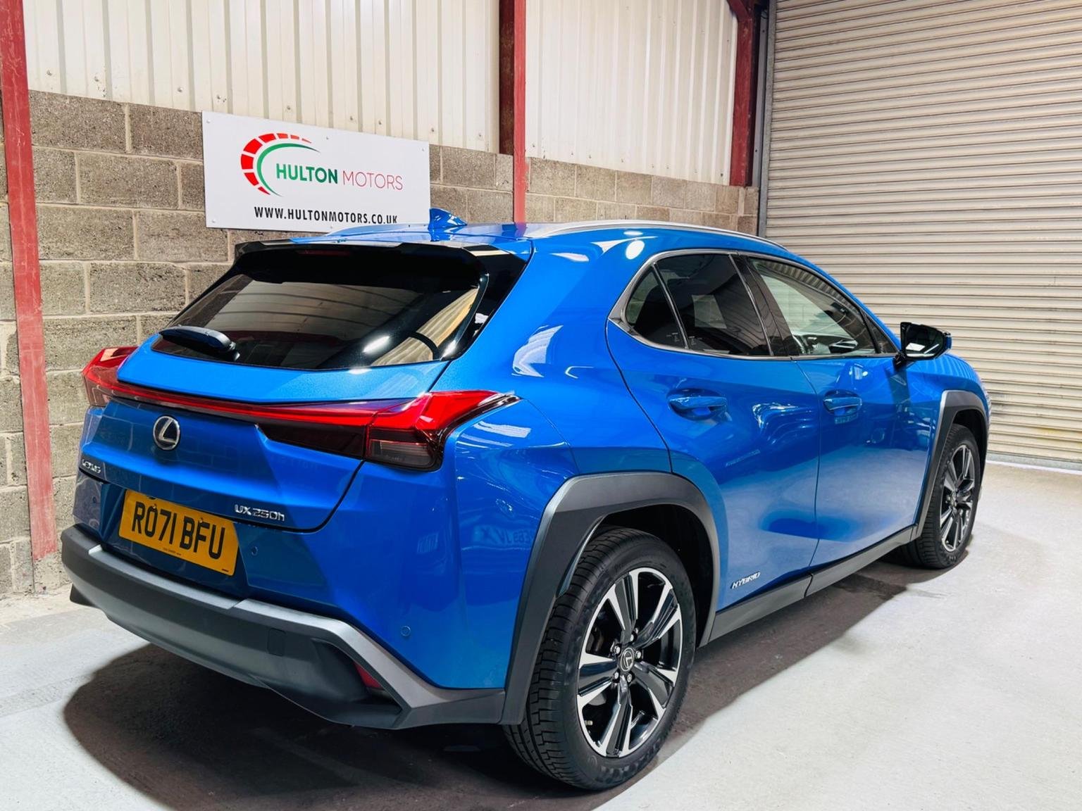 Lexus UX