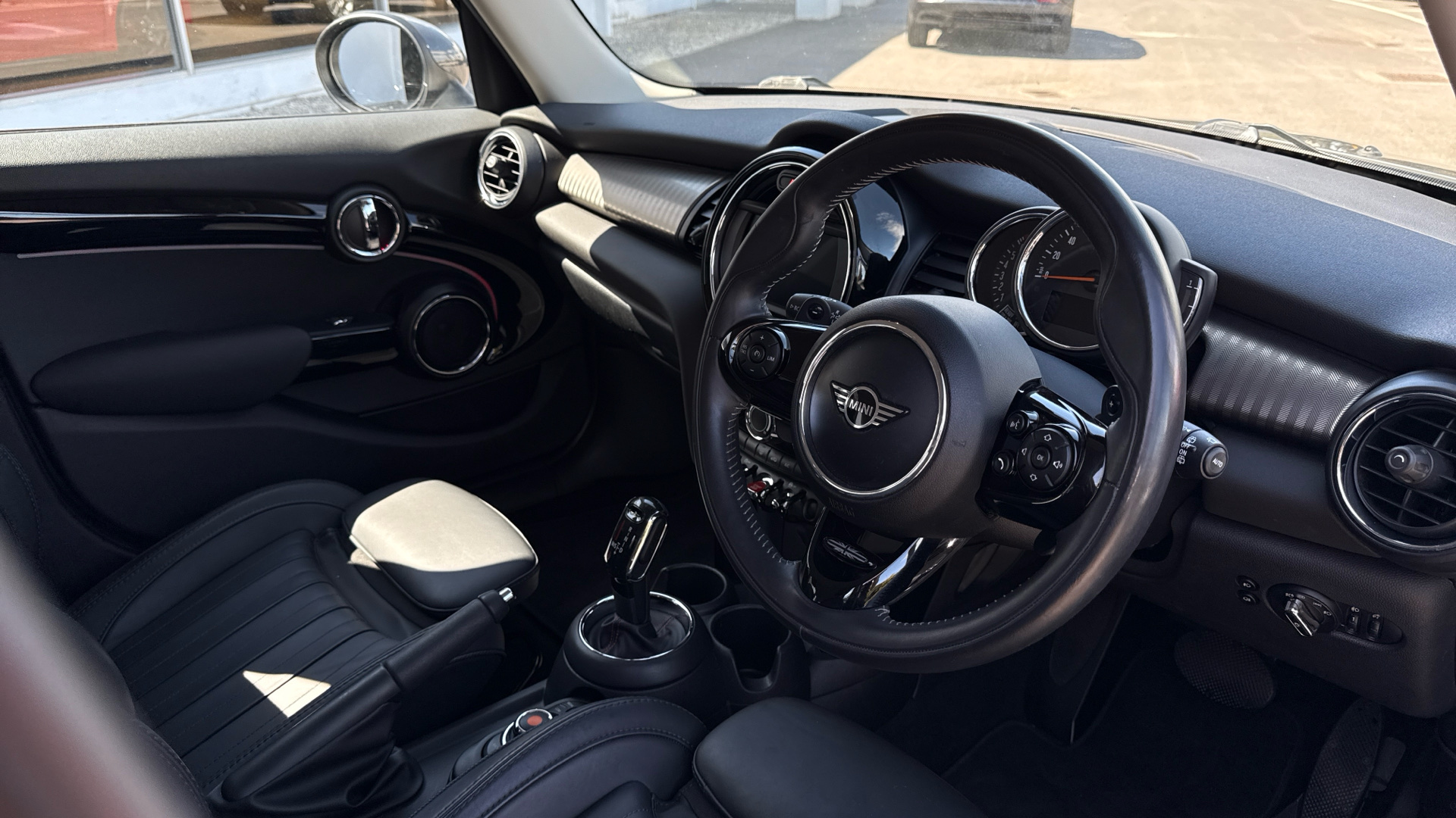 MINI Hatch