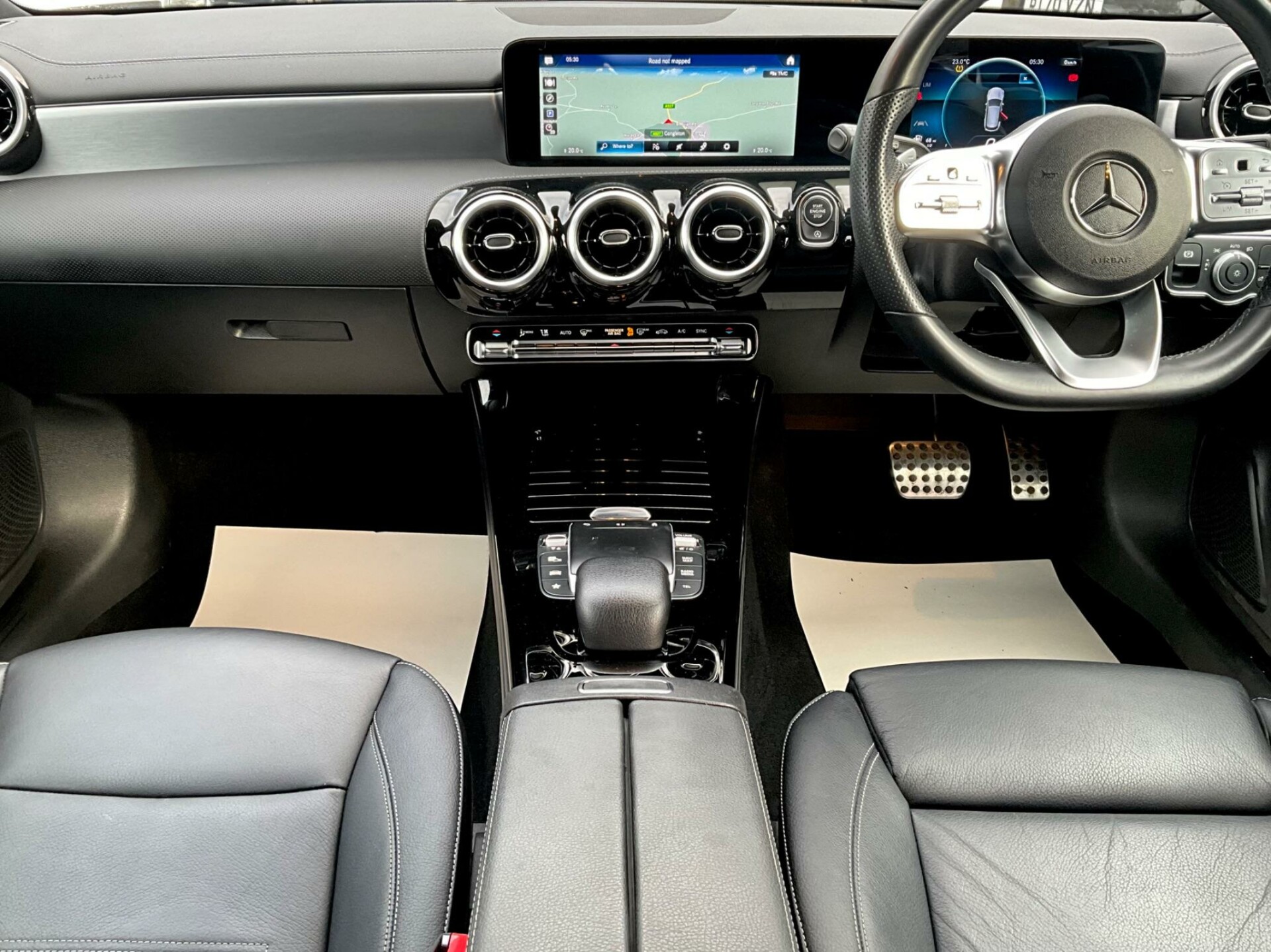Mercedes Benz CLA
