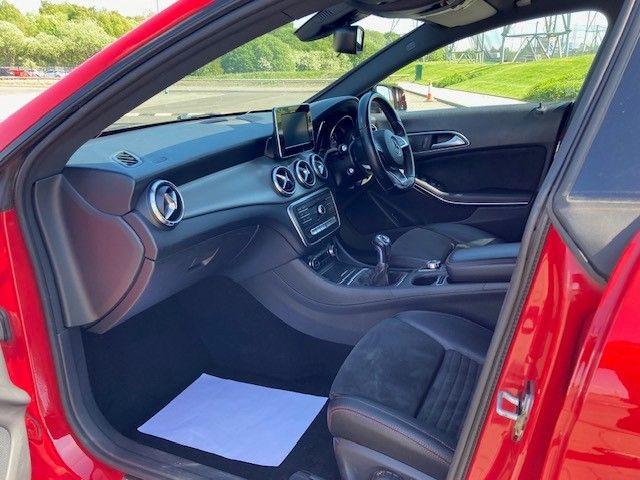 Mercedes Benz CLA