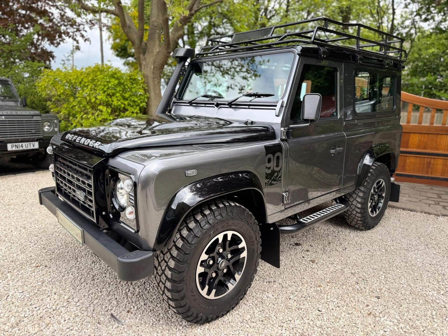 Land Rover 90