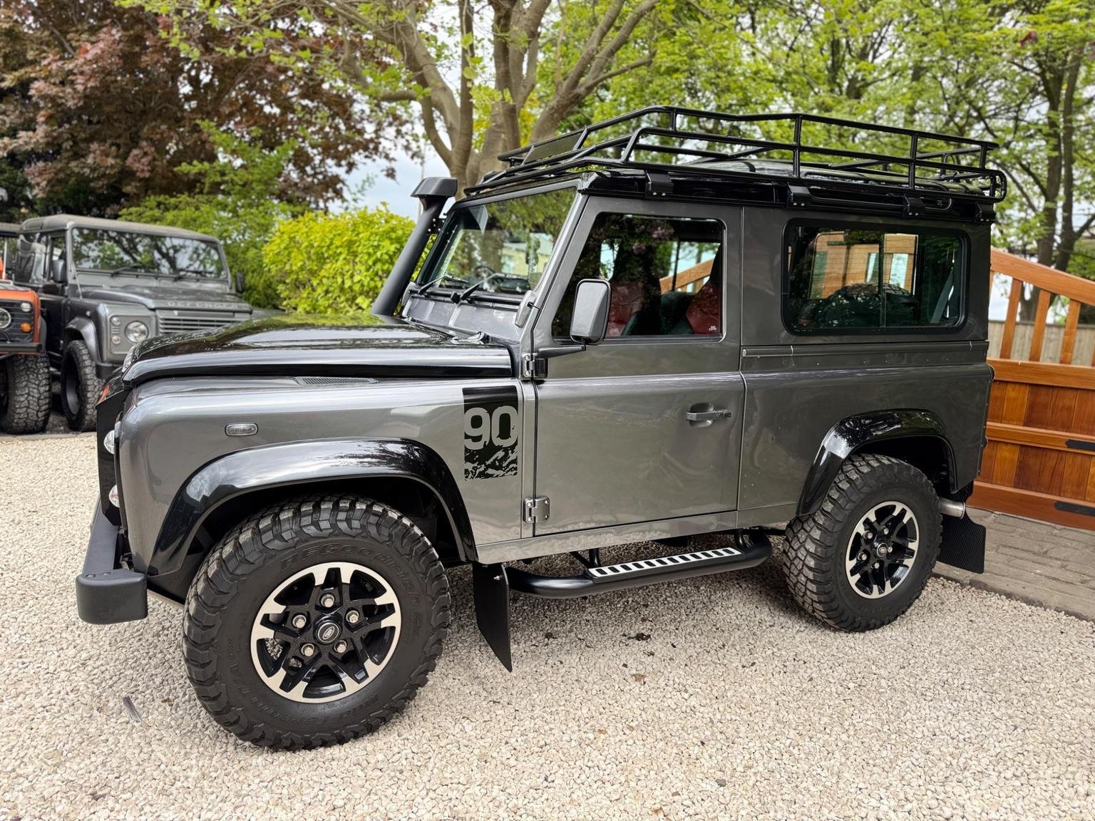 Land Rover 90
