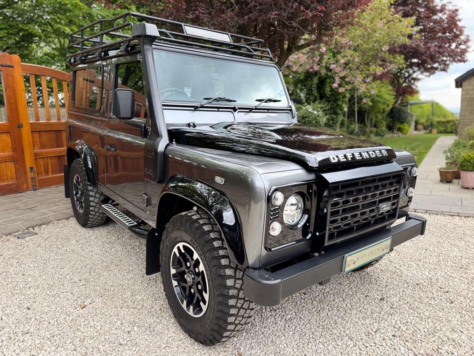 Land Rover 90
