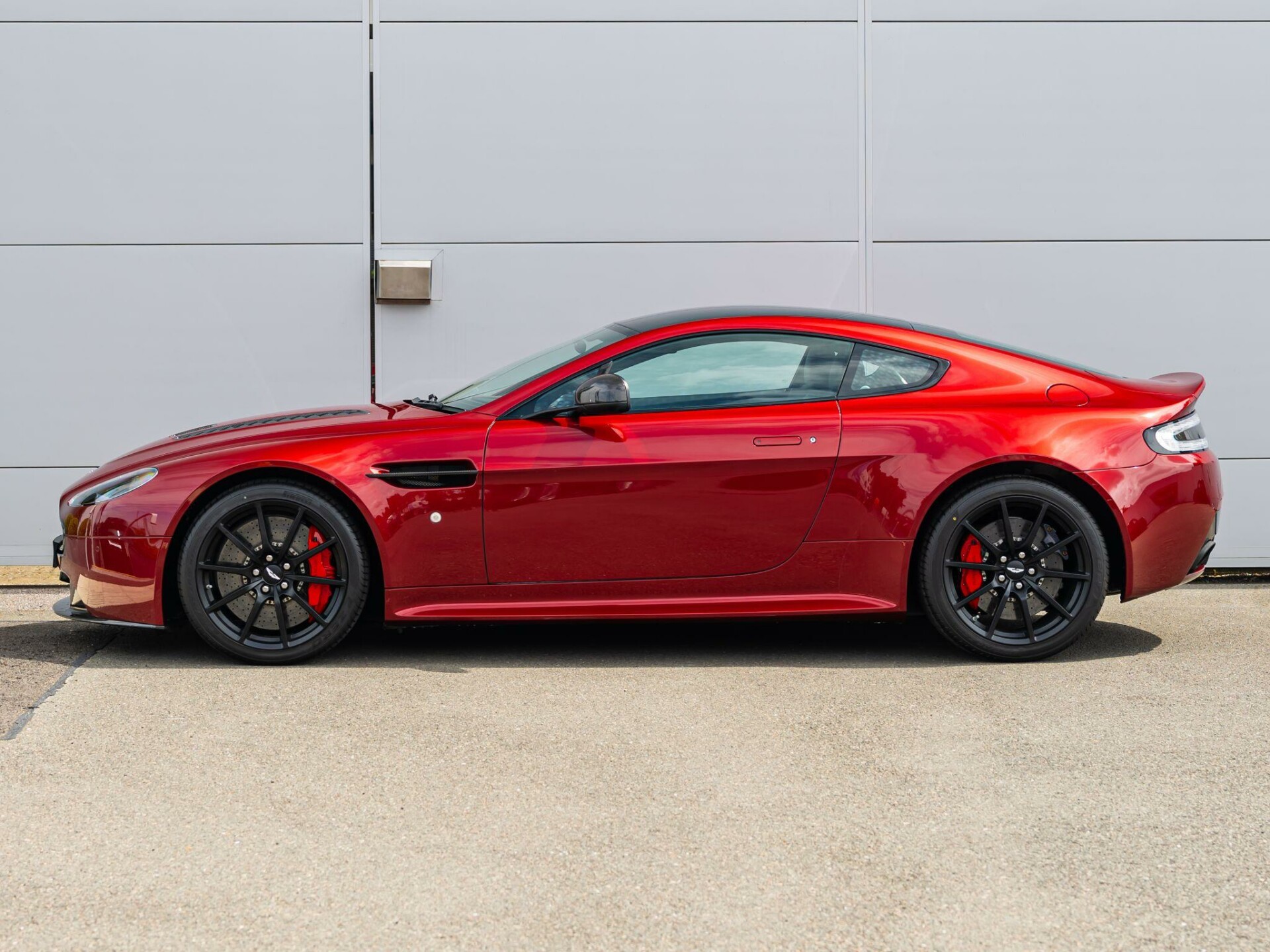 Aston Martin Vantage