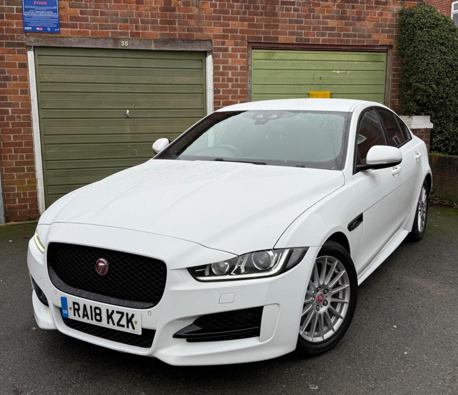 Jaguar XE