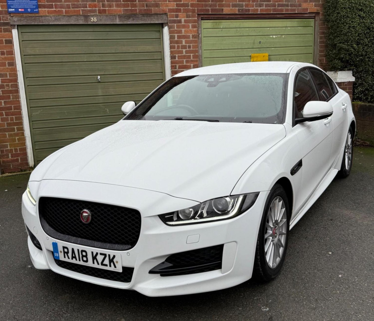 Jaguar XE
