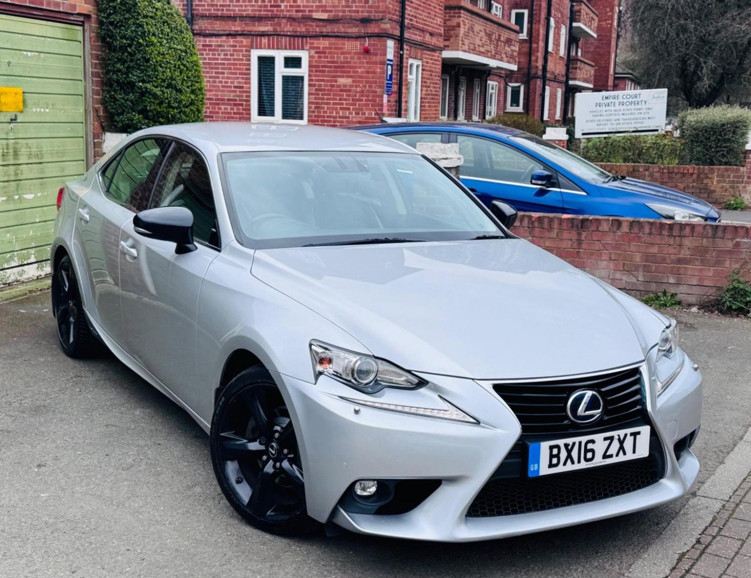Lexus IS