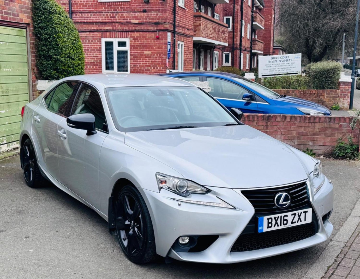Lexus IS