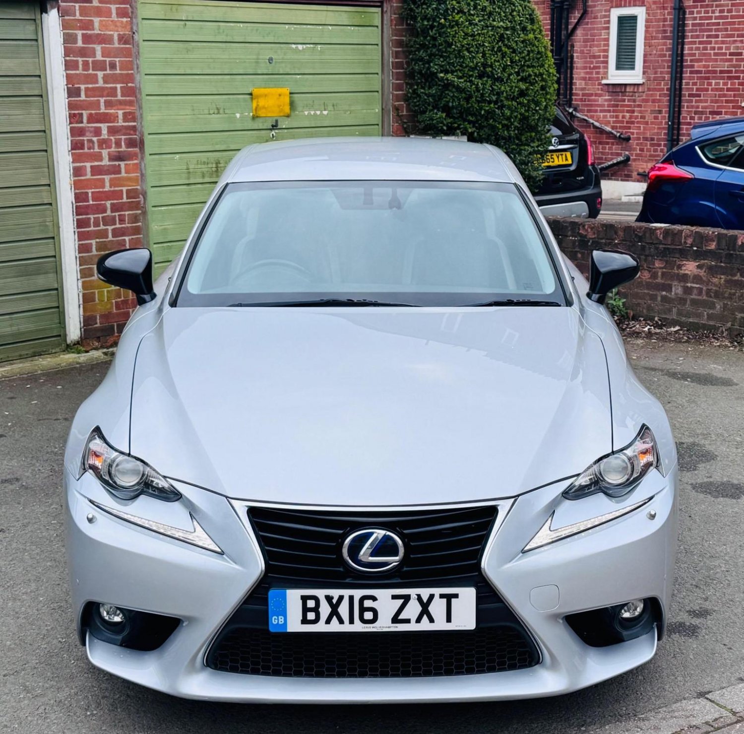 Lexus IS