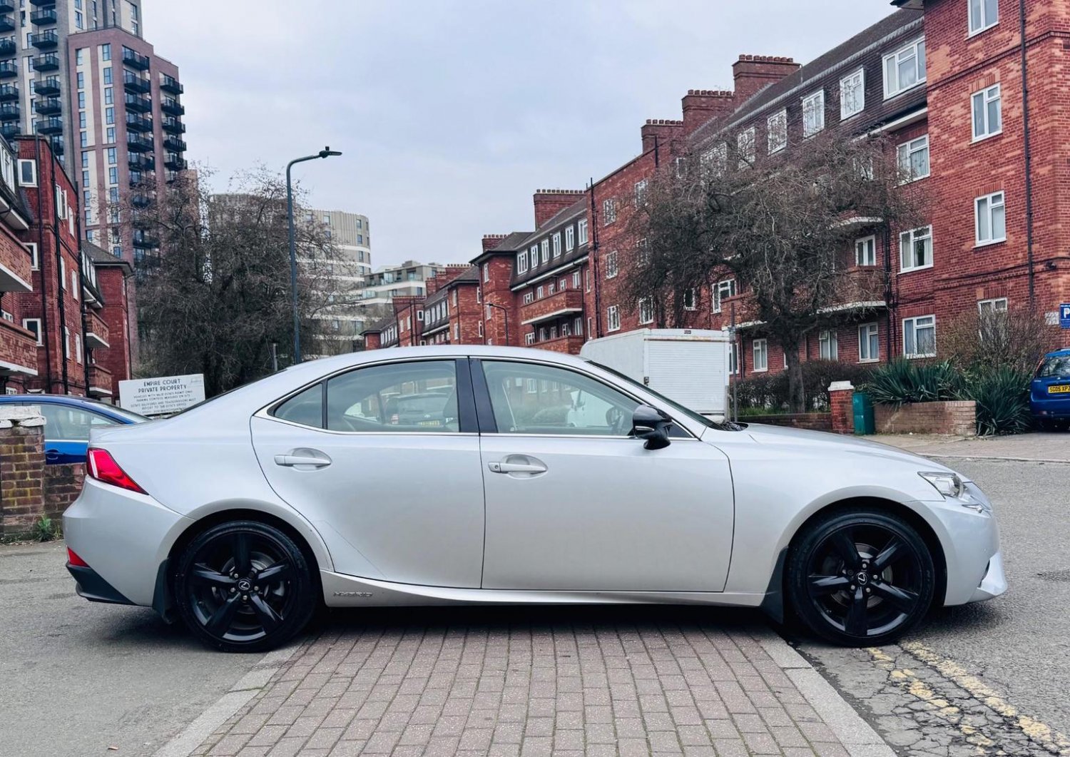 Lexus IS