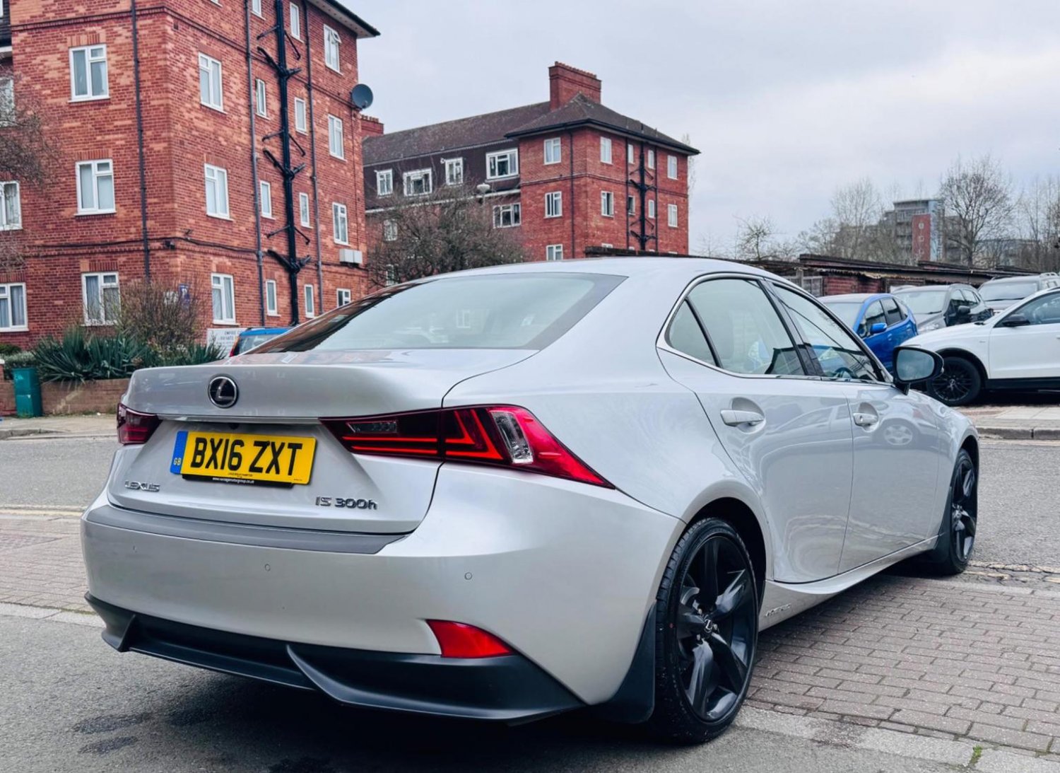 Lexus IS