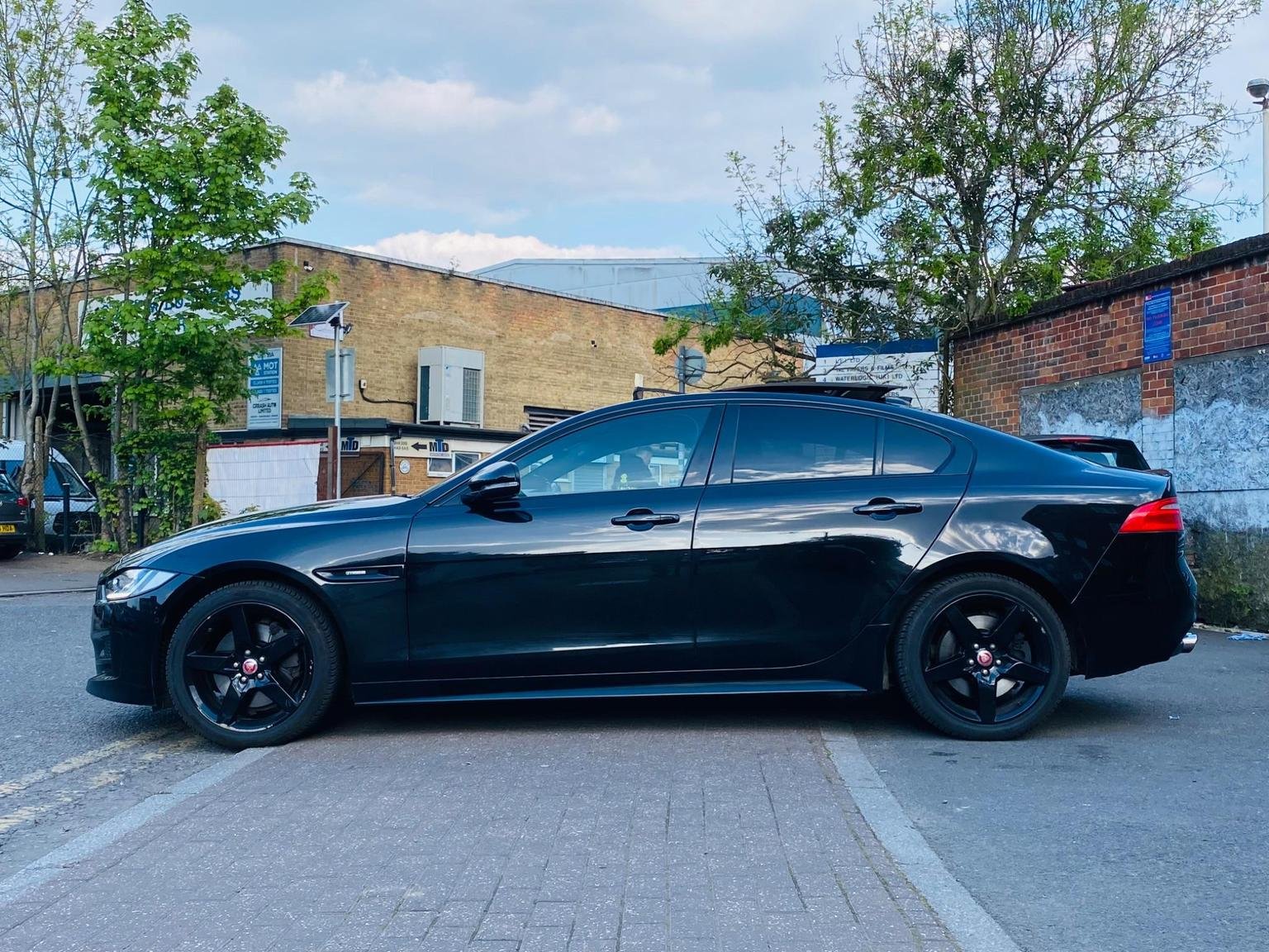 Jaguar XE