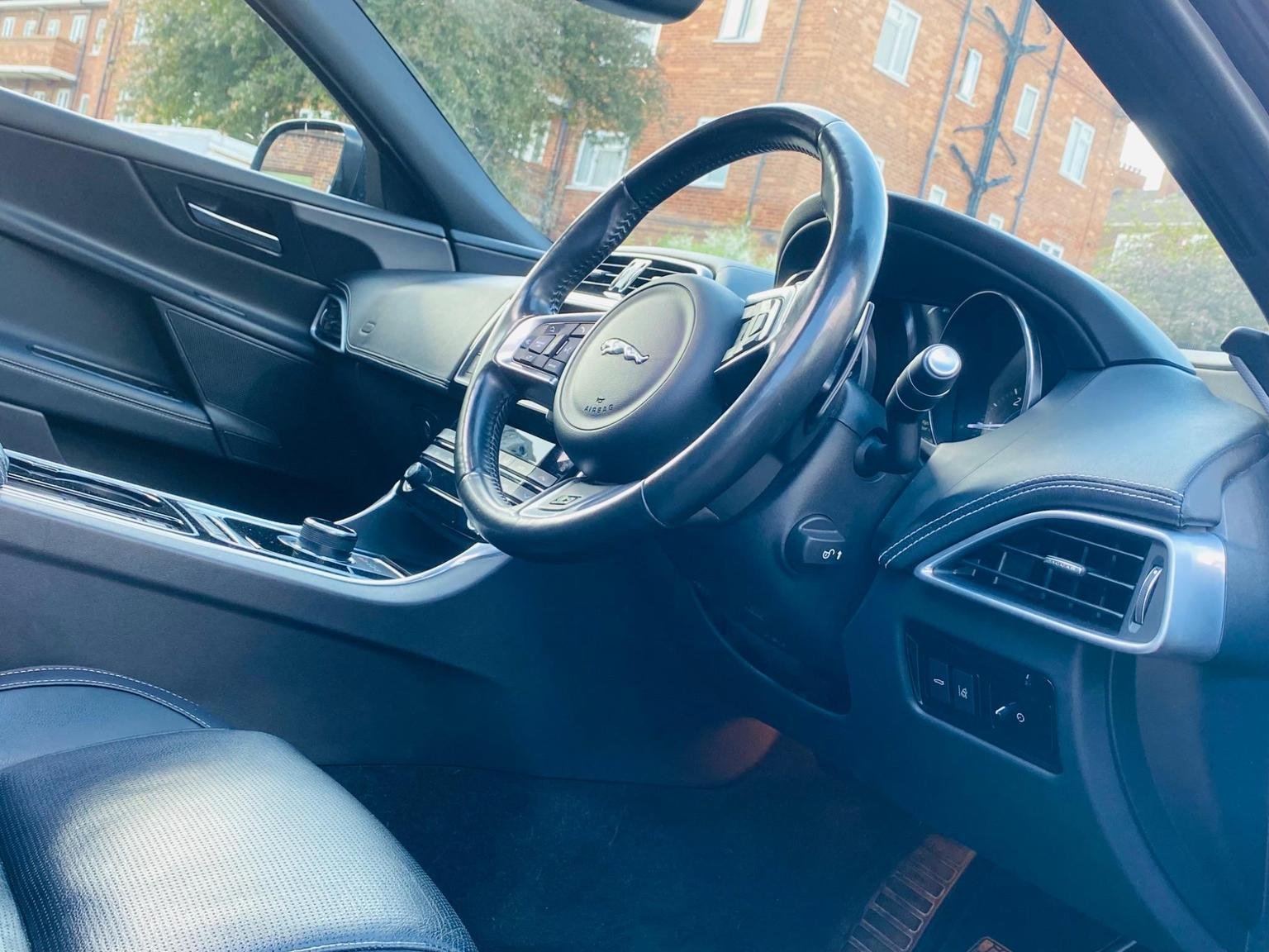 Jaguar XE