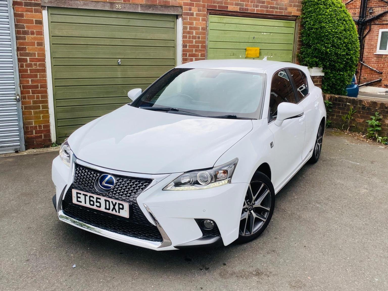 Lexus CT 200h