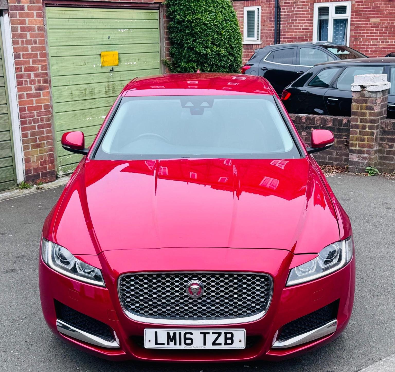 Jaguar XF