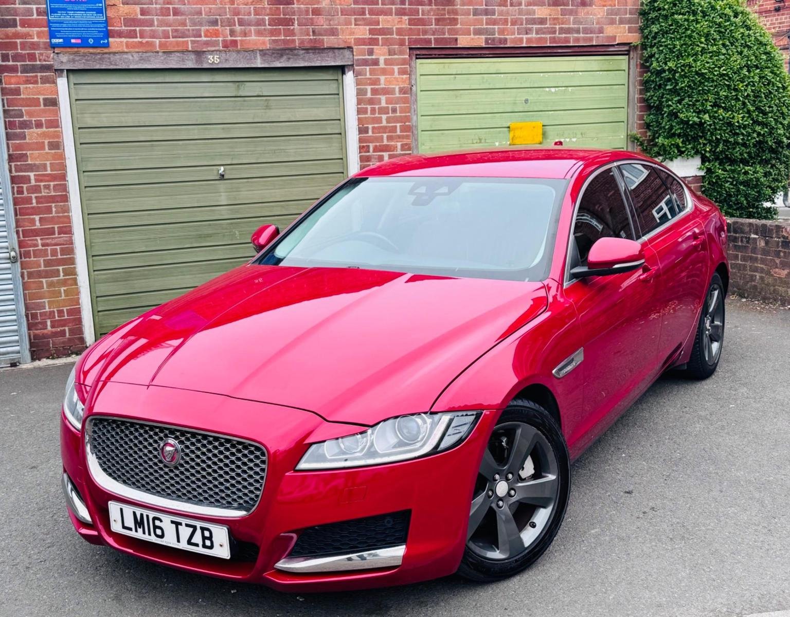 Jaguar XF