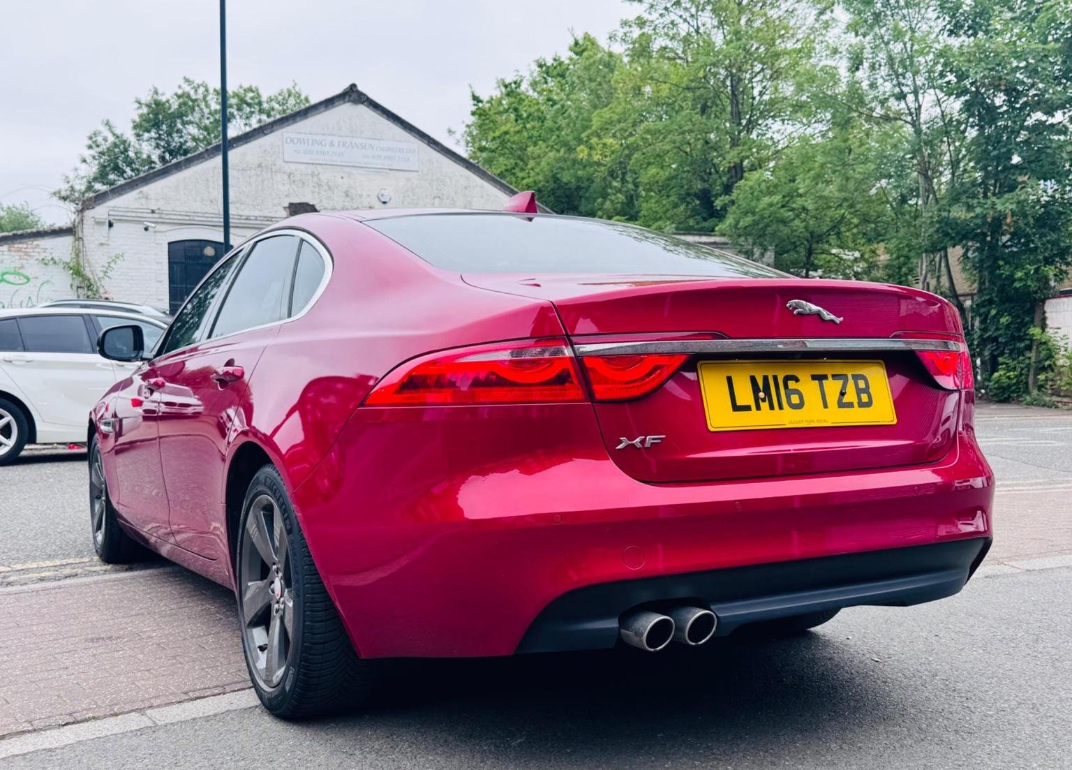 Jaguar XF
